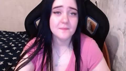 Snapshot of show_for_you chatting on December 4, 2:42 pm show_for_you online show from December 4, 2:42 pm