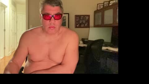 Chicago Guy online show from April 3, 4:52 am