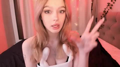 Megan 3 online show from April 12, 9:08 pm