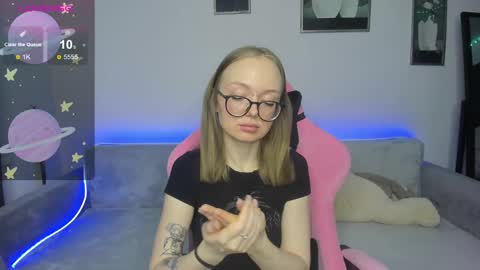 Melissa online show from February 14, 8:05 pm