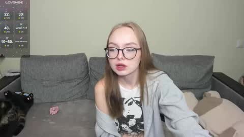 Melissa online show from October 17, 6:45 pm