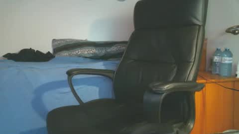 shyboyhugecum2020 online show from October 14, 2:25 am