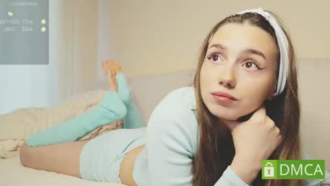 Mary online show from April 11, 1:37 pm