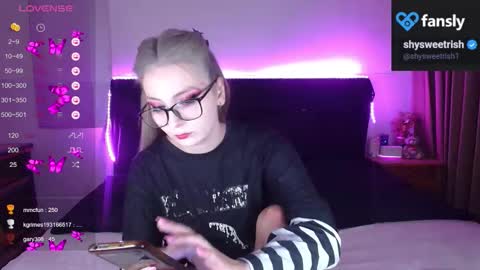 shysweetrish online show from November 3, 2:34 am