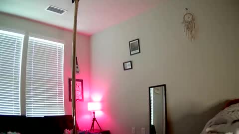 shypetitebaby online show from April 24, 5:26 pm