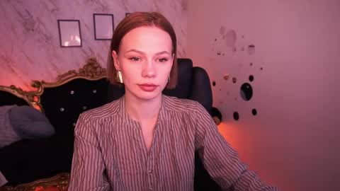 shyysiren online show from April 19, 1:23 pm