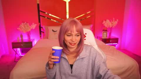 shyysiren online show from October 5, 7:28 am