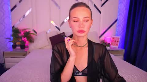 shyysiren online show from November 4, 3:13 pm