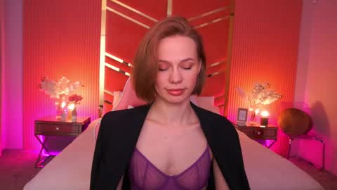 shyysiren online show from June 8, 7:09 am