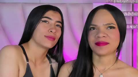 Siara and Zoe tattoo online show from May 28, 1:25 am