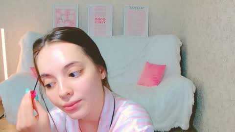 Sienna Mia online show from June 8, 4:13 am