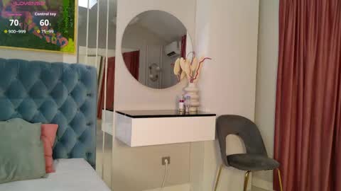 Sienna online show from June 6, 11:27 am