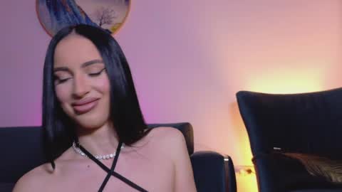 Sienna online show from March 30, 7:47 pm