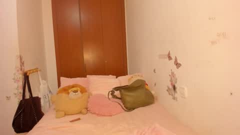 sierra_violet online show from April 7, 7:05 pm