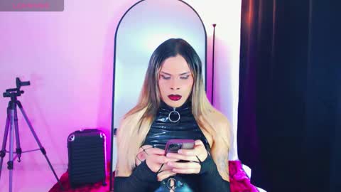 Silent angell online show from February 4, 9:30 pm