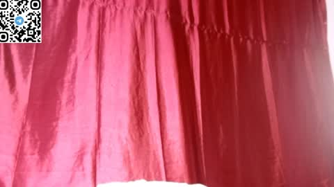 JULIANA online show from April 8, 9:07 pm