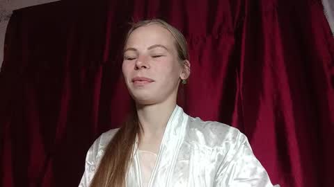 JULIANA online show from March 27, 10:00 pm