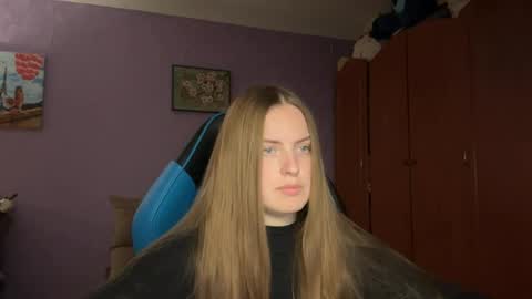 Erica online show from April 13, 6:12 pm