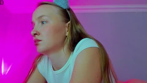 Mila online show from October 17, 8:40 am