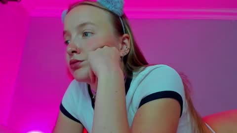 Mila online show from September 16, 8:28 am