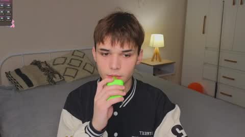 Alex online show from April 3, 11:50 am