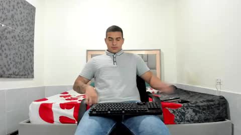 SIMON KELER online show from June 6, 3:18 pm