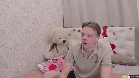 Simon online show from February 12, 10:24 pm