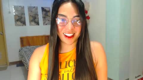 Snapshot of simplehellfire chatting on September 29, 5:01 pm LEILA online show from September 29, 5:01 pm