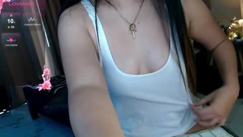 Adrianna Fowler online show from April 25, 3:08 am