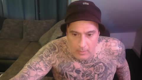 sinalco1975 online show from November 12, 1:30 am