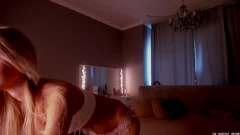 Naomi online show from April 23, 12:51 pm