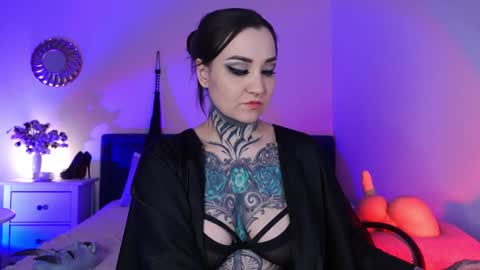 Snapshot of sindeleros chatting on February 7, 1:43 pm Ms. Sindel online show from February 7, 1:43 pm
