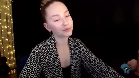 Sindi online show from February 10, 2:53 pm