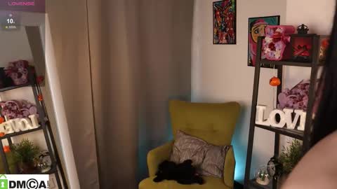 Eva online show from March 25, 8:48 pm