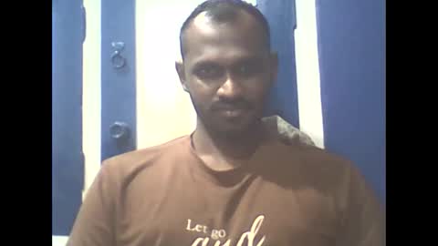 Snapshot of singletamilblackboy chatting on December 16, 5:00 pm singletamilblackboy online show from December 16, 5:00 pm