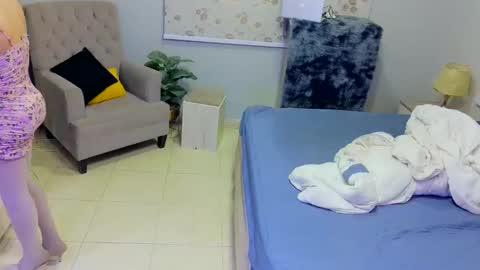 D i f a  Ana Arbeh shemale online show from February 26, 3:32 am