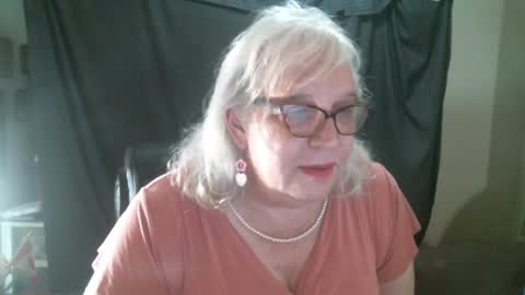 Snapshot of sissydianetx chatting on September 23, 11:33 pm Sissy Diane online show from September 23, 11:33 pm