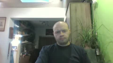 sixten19795 online show from December 1, 7:50 am