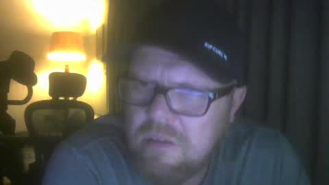 Snapshot of skaliwag chatting on October 22, 8:43 pm skaliwag online show from October 22, 8:43 pm