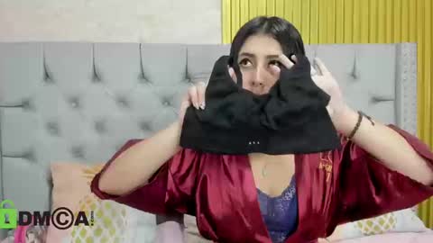 Snapshot of skarlet04 chatting on September 23, 4:23 pm Skarlet online show from September 23, 4:23 pm