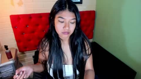 Snapshot of skarlettkray chatting on March 12, 6:51 am Skarlet online show from March 12, 6:51 am