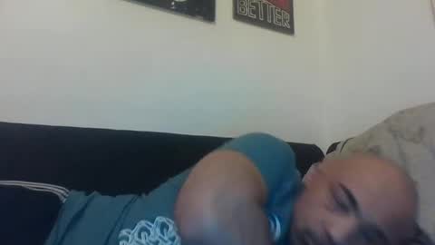 skinboys online show from January 13, 6:38 pm