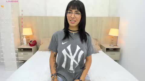 Emily Rojas online show from September 19, 7:39 pm