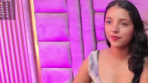skinny_sarayx online show from July 27, 5:21 pm