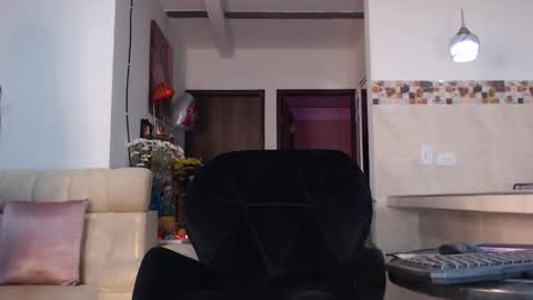 jesica online show from October 5, 6:55 am