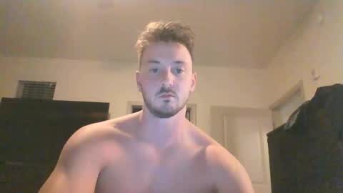 Snapshot of skinnyguylongdick1 chatting on December 18, 2:10 am skinnyguylongdick1 online show from December 18, 2:10 am