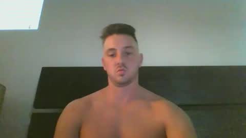 Snapshot of skinnyguylongdick1 chatting on October 31, 12:22 am skinnyguylongdick1 online show from October 31, 12:22 am