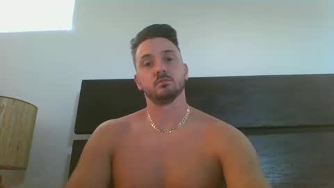 Snapshot of skinnyguylongdick1 chatting on February 17, 11:54 pm skinnyguylongdick1 online show from February 17, 11:54 pm