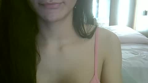 skinnykittencam online show from April 18, 2:46 am