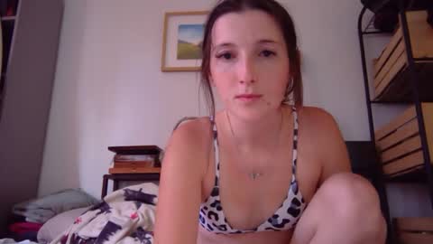 skinnysweettea40 online show from July 22, 11:29 pm